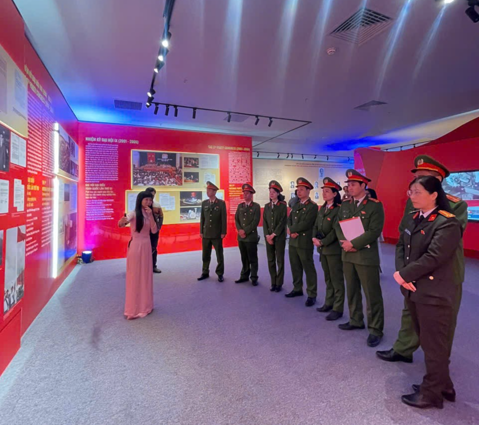 Đoàn Thanh niên cụm thi đua số 8 tổ chức sinh hoạt chính trị