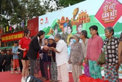 Hành trình “Chung vị Tết Việt - Gắn kết muôn miền” tới Vĩnh Long