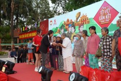 Hành trình “Chung vị Tết Việt - Gắn kết muôn miền” tới Vĩnh Long