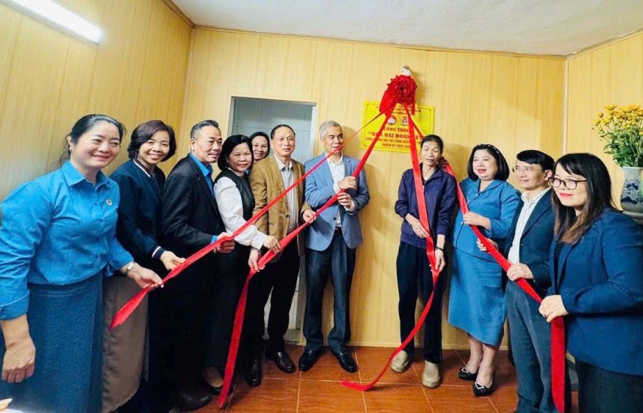 Phường Nghĩa Đô khánh thành 2 “Nhà Đại đoàn kết” cho hộ gia đình khó khăn