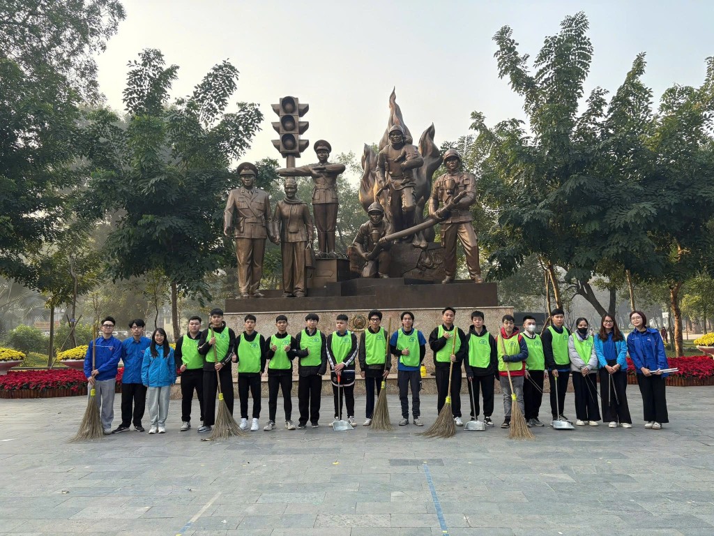 Phát huy tinh thần tình nguyện, xung kích với ngày Chủ nhật Xanh của Đoàn thanh niên phường Hai Bà Trưng.
