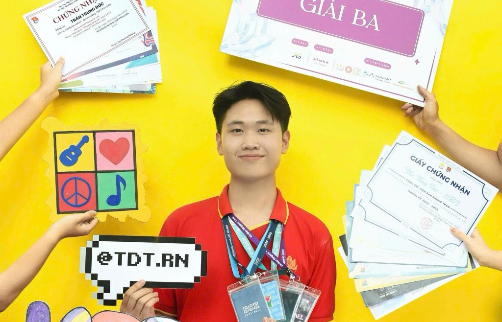 Gửi niềm tin, yêu và hiến kế với Đảng