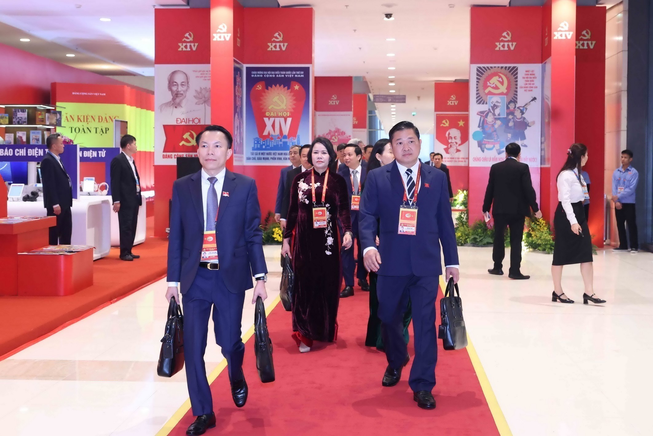 Đại hội XIV của Đảng bước vào ngày làm việc đầu tiên