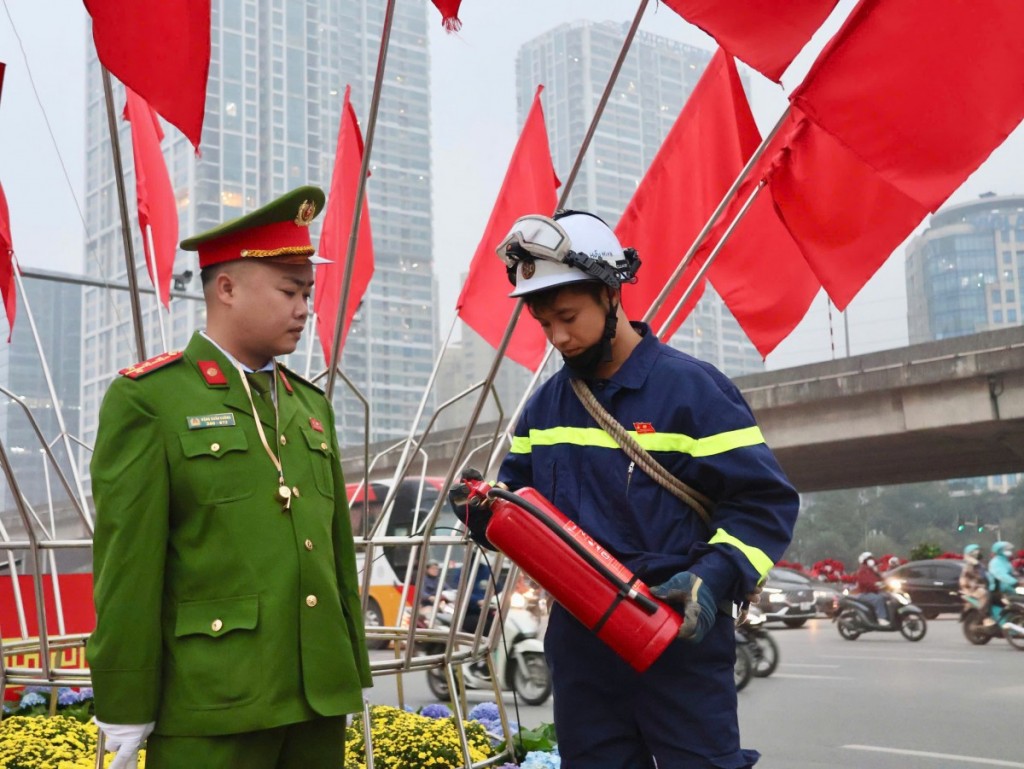 Giữ vững an toàn giao thông phục vụ Đại hội XIV của Đảng