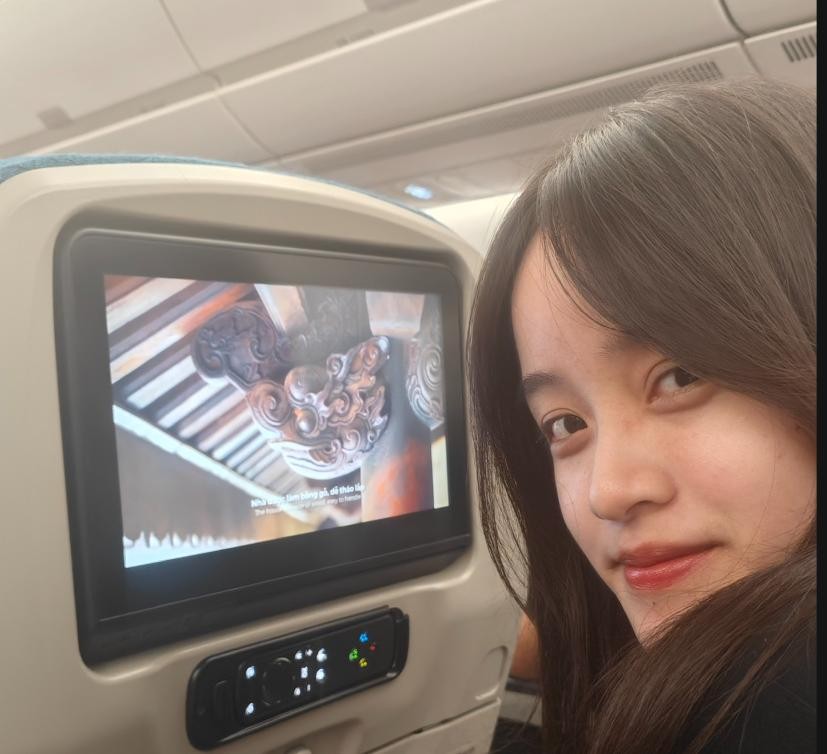 Cô gái trên những chuyến bay đi về hai đầu đất nước