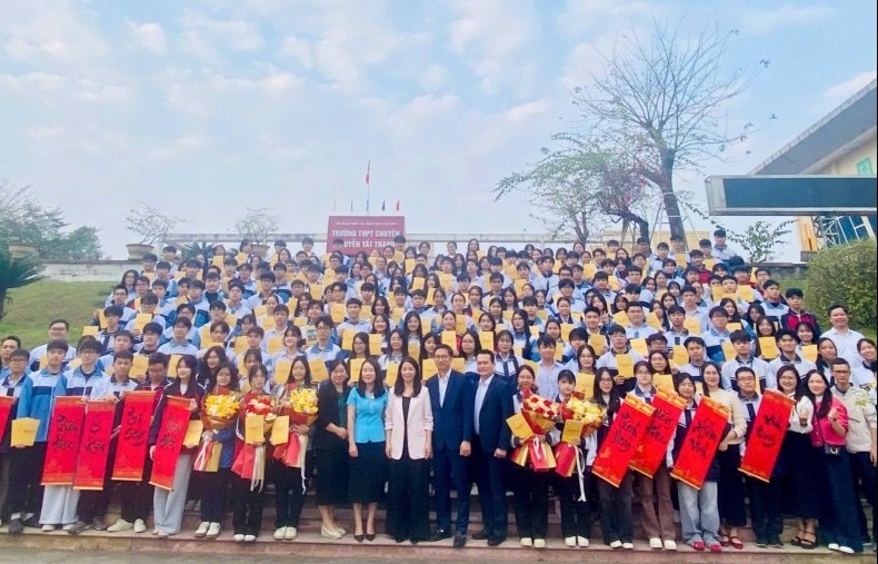 Lào Cai tiếp tục khẳng định vị thế, chất lượng giáo dục mũi nhọn