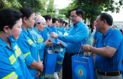 Xây dựng giai cấp công nhân Việt Nam hiện đại, lớn mạnh trong kỷ nguyên phát triển mới của dân tộc