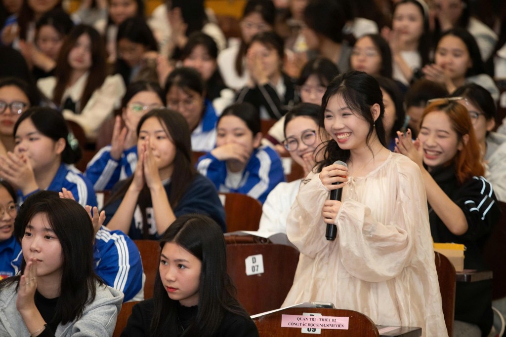 Sinh viên trước ngưỡng cửa tự lập: Dám quyết, dám sai để trưởng thành