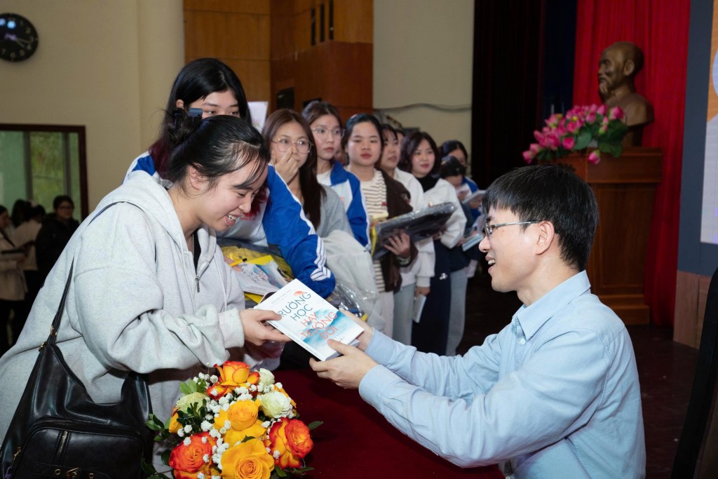 Sinh viên trước ngưỡng cửa tự lập: Dám quyết, dám sai để trưởng thành