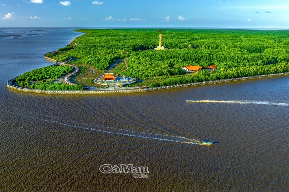 Cà Mau vững tin cùng cả nước bước vào kỷ nguyên phát triển mới*