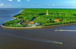 Cà Mau vững tin cùng cả nước bước vào kỷ nguyên phát triển mới*