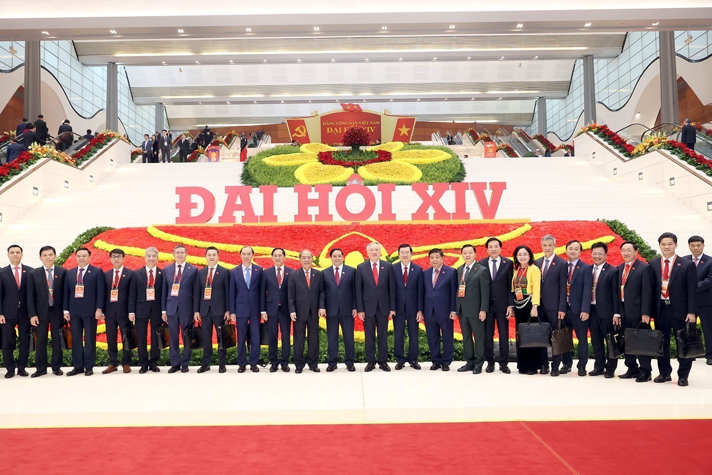 Các đại biểu dự phiên khai mạc Đại hội chụp ảnh lưu niệm (Ảnh: TTXVN)