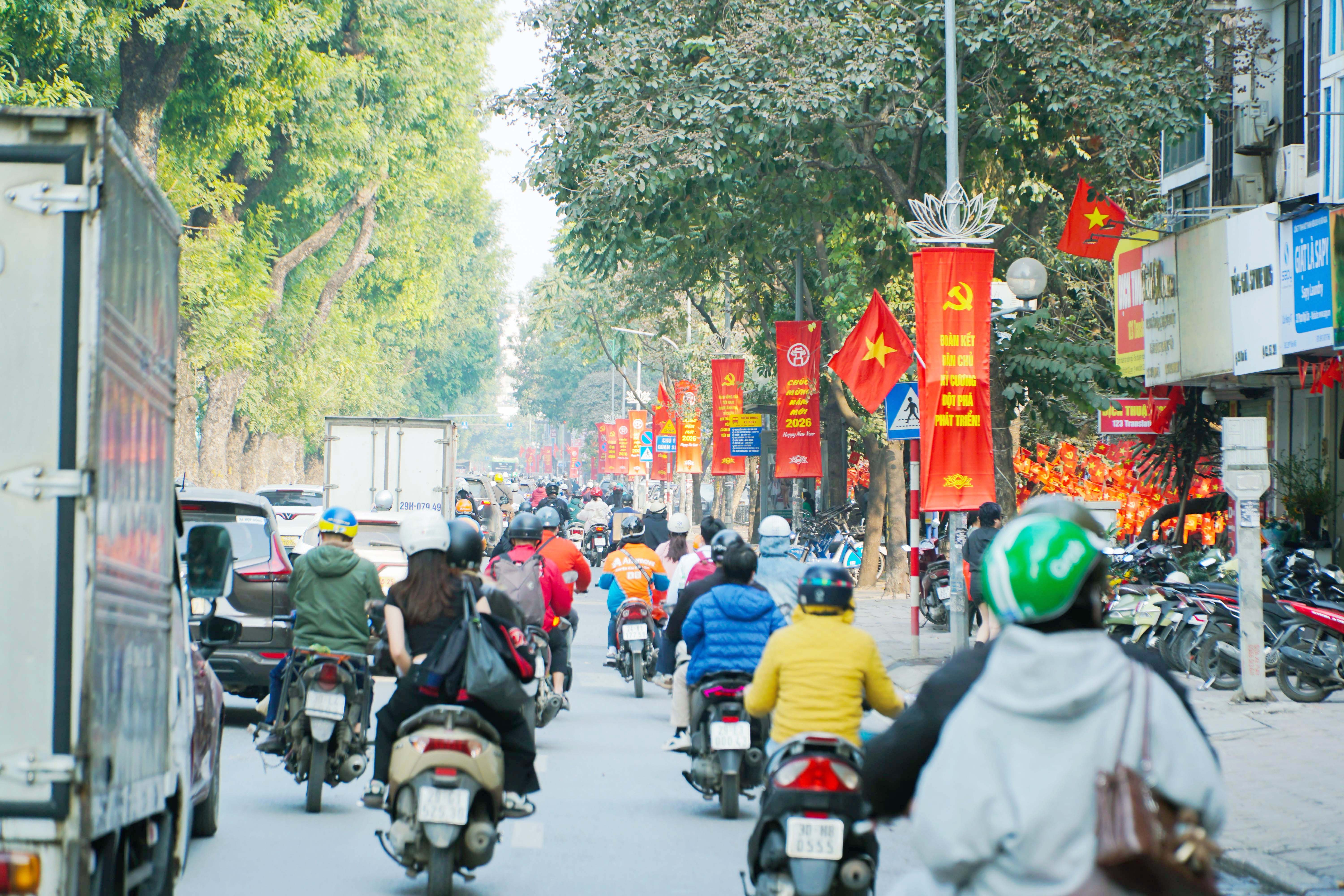 Sắc đỏ Đại hội XIV rực rỡ tại các điểm di tích ở Hà Nội