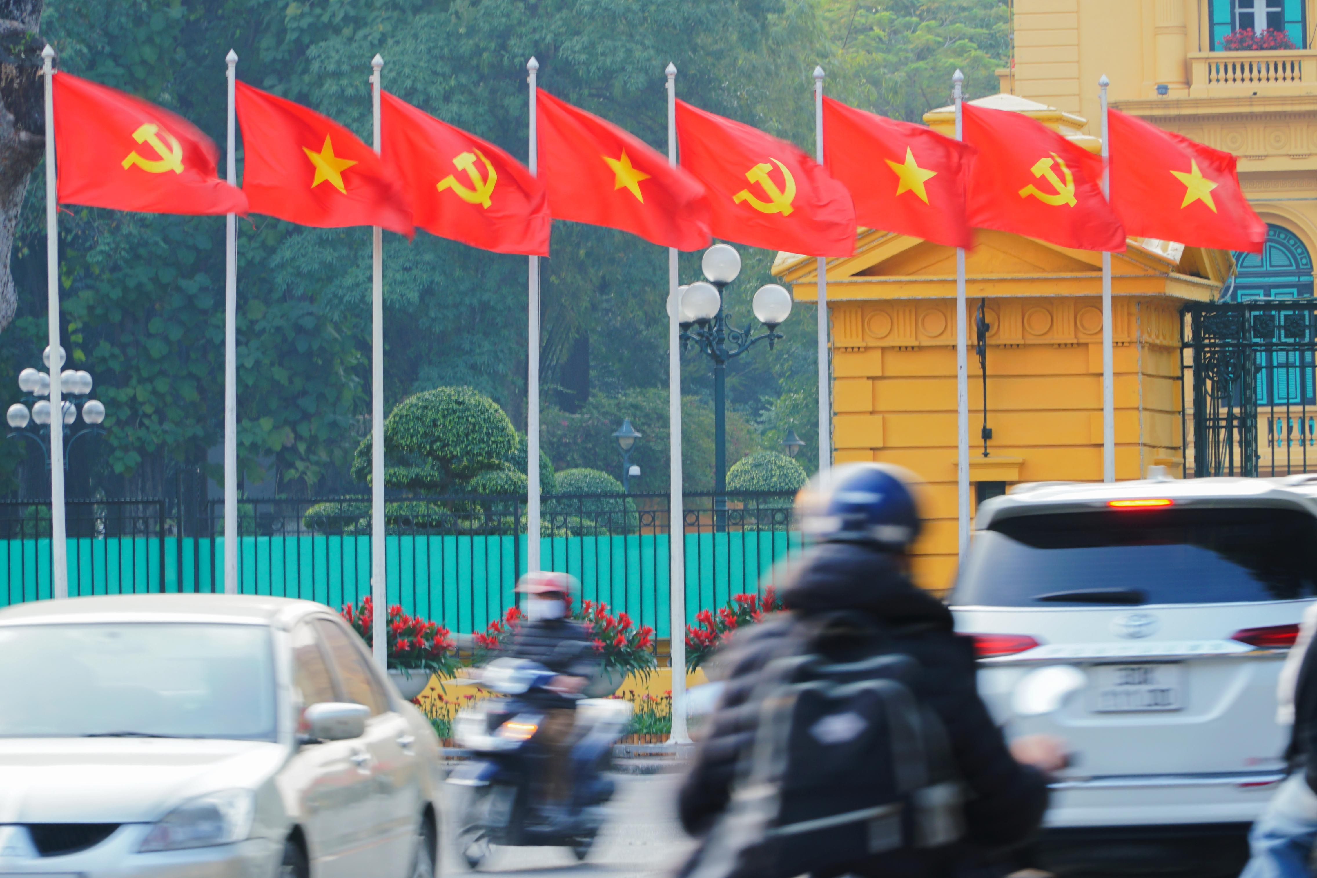 Sắc đỏ Đại hội XIV rực rỡ tại các điểm di tích ở Hà Nội