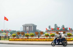 Sắc đỏ Đại hội XIV rực rỡ tại các điểm di tích ở Hà Nội