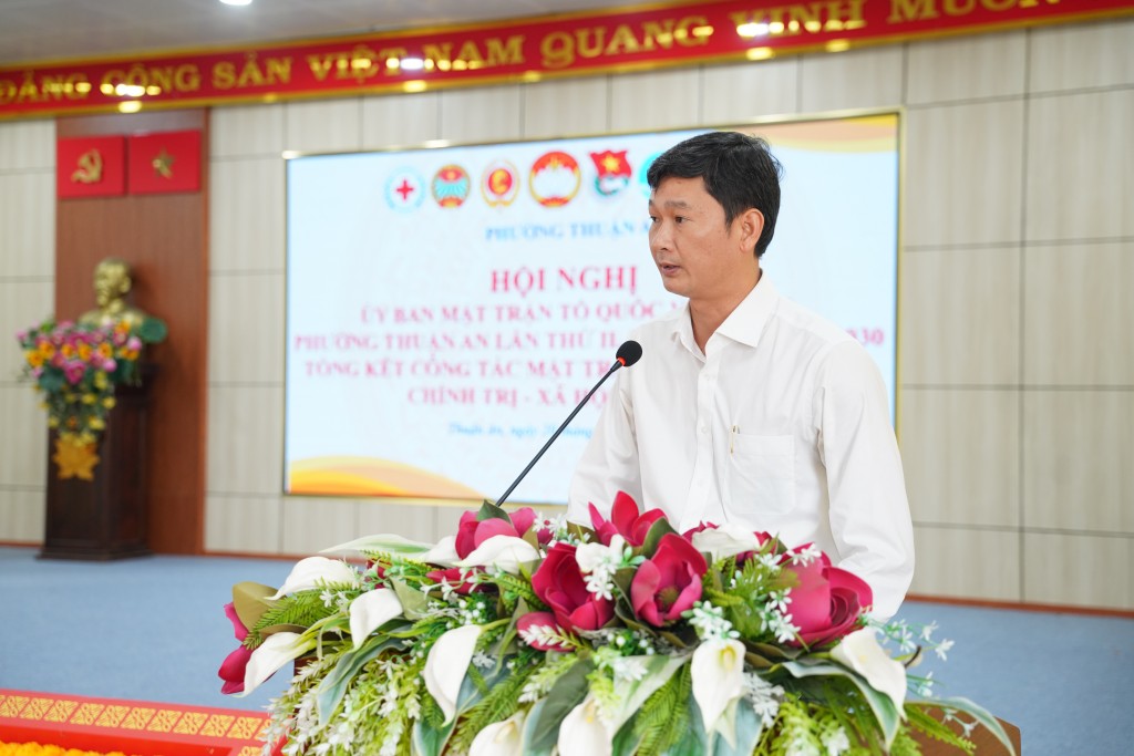 Ông Phan Thái Sơn, Phó Bí thư Thường trực Đảng ủy phường Thuận An, phát biểu chỉ đạo tại hội nghị.