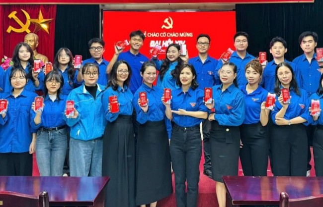 Chung một niềm tin son sắt trong trái tim người trẻ