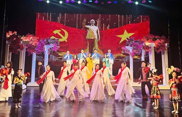 Xây dựng và phát triển văn hóa thực sự thành nền tảng, nguồn lực nội sinh, sức mạnh mềm, động lực phát triển đất nước nhanh, bền vững trong kỷ nguyên mới