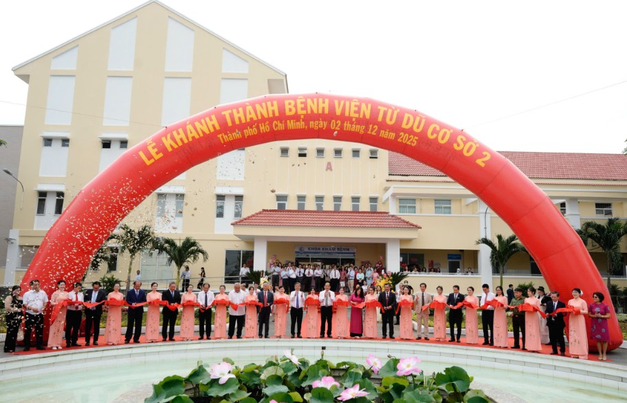 Đổi mới toàn diện, hướng tới nền y tế hiện đại