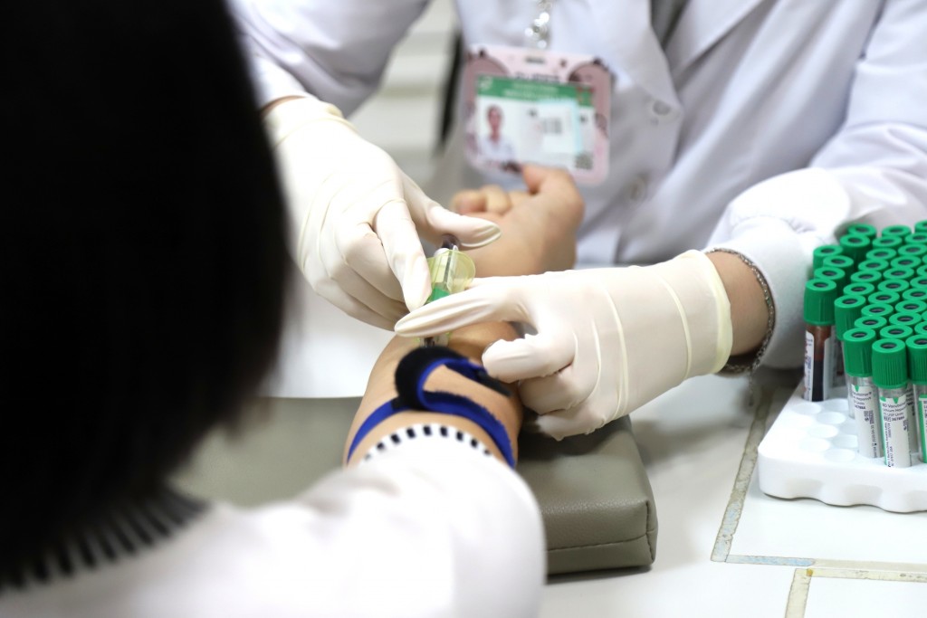 Đổi mới y tế cơ sở không chỉ dừng ở việc sắp xếp tổ chức bộ máy mà quan trọng hơn là thay đổi cách tiếp cận trong chăm sóc sức khỏe ban đầu (ảnh: P.T) Đổi mới y tế cơ sở không chỉ dừng ở việc sắp xếp tổ chức bộ máy mà quan trọng hơn là thay đổi cách tiếp cận trong chăm sóc sức khỏe ban đầu (ảnh: P.T)