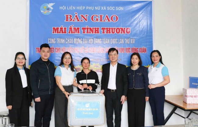 Trao tặng nhà mái ấm tình thương cho hội viên khó khăn