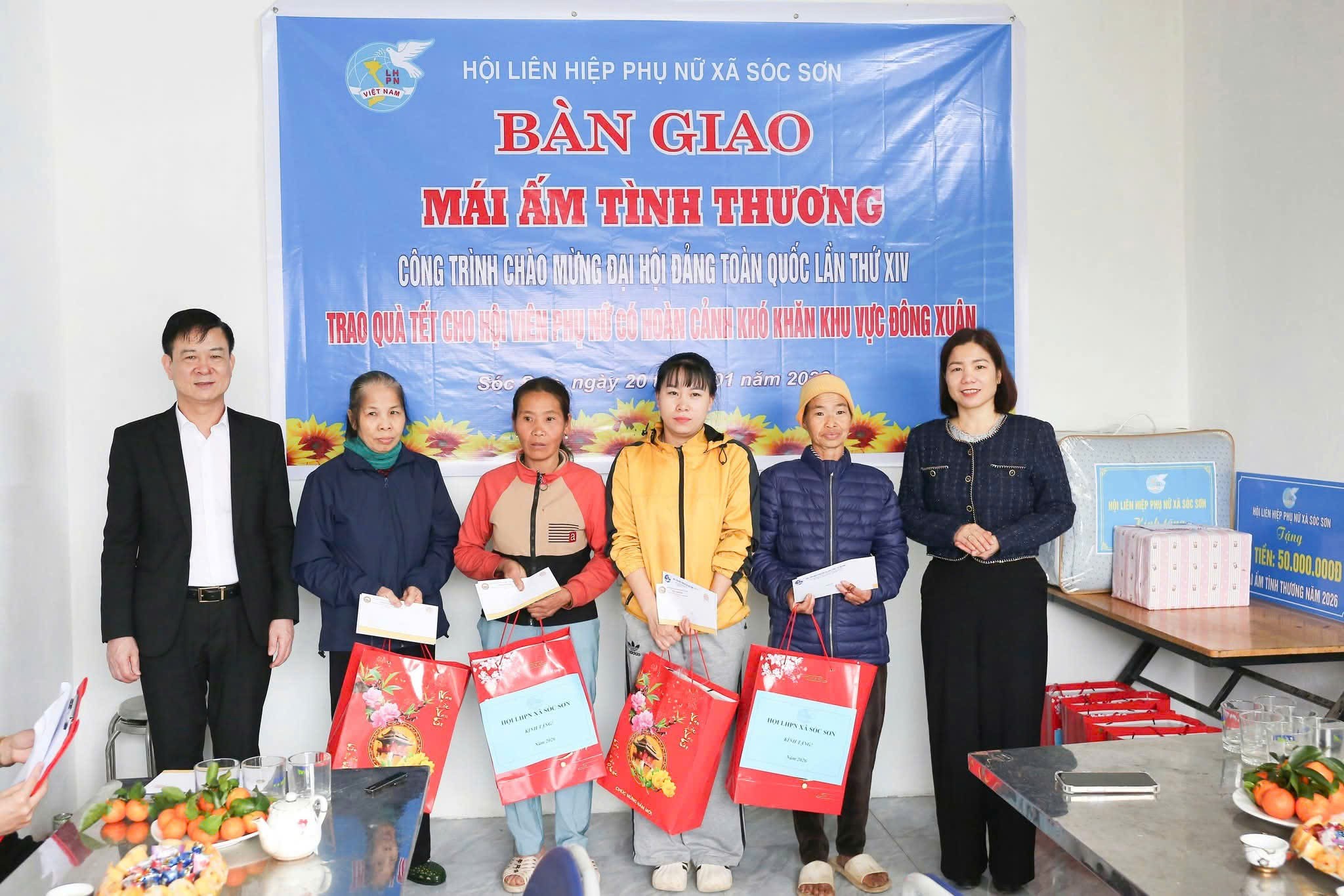 Trao tặng nhà mái ấm tình thương cho hội viên khó khăn