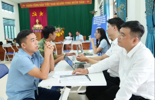 Xe dịch vụ công lưu động: Đưa chính quyền đến gần với người dân