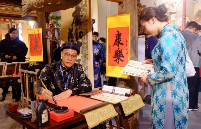 "Tết Việt - Tết Phố" đánh thức di sản Hà Nội giữa nhịp sống đương đại