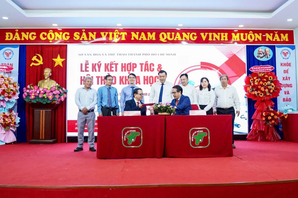 Lãnh đạo Sở Văn hóa và Thể thao TP Hồ Chí Minh chứng kiến lễ ký kết hợp tác giữa Trung tâm Huấn luyện và Thi đấu Thể dục Thể thao Thành phố và Hội Y học Giấc ngủ Việt Nam.