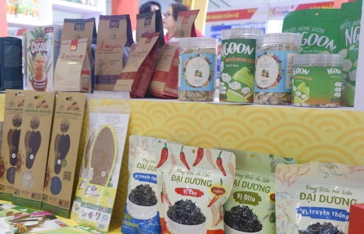 Phấn đấu 50% doanh nghiệp lên sàn thương mại điện tử vào năm 2030