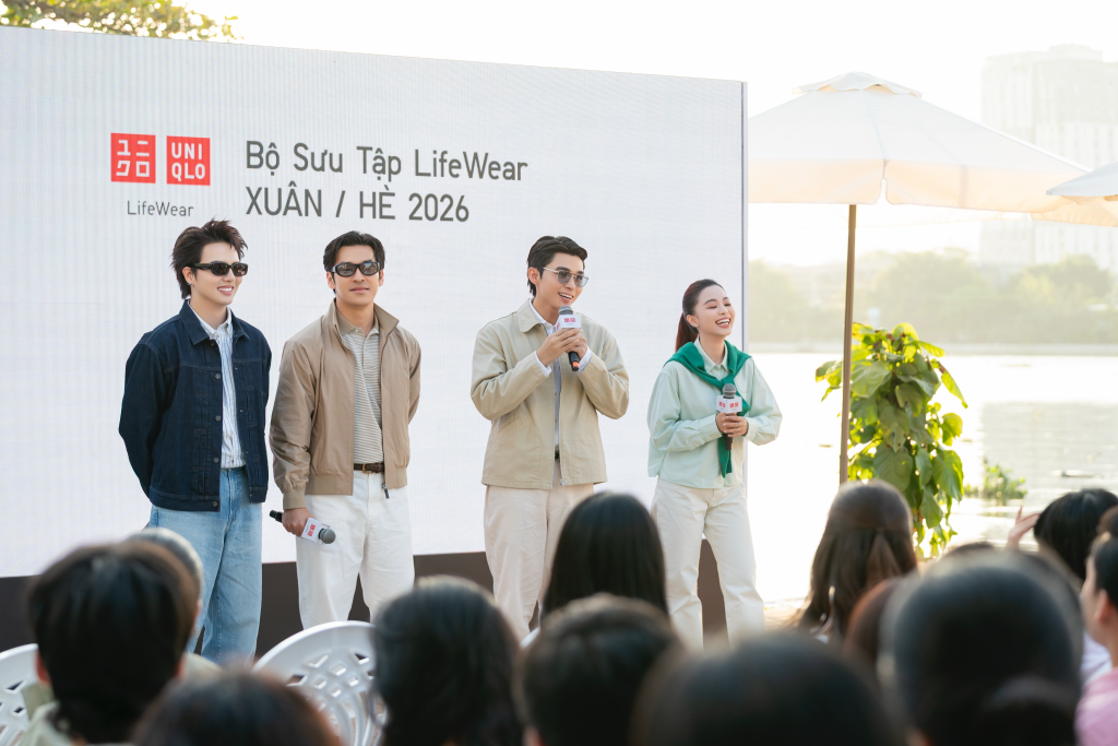 Nghệ sĩ Jun Phạm, Thiên Minh, Duy Khánh trong những trang phục thuộc BST LifeWear Xuân_Hè 2026(1) Nghệ sĩ Jun Phạm, Thiên Minh, Duy Khánh trong những trang phục thuộc BST LifeWear Xuân_Hè 2026(1)
