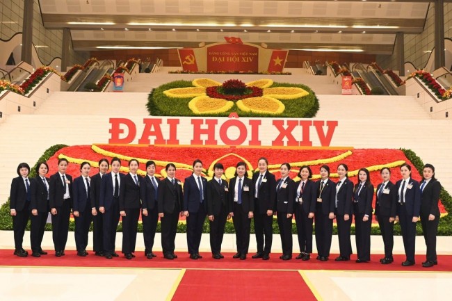 Hình ảnh đẹp nữ Cảnh vệ tham gia bảo vệ Đại hội Đảng toàn quốc lần thứ XIV