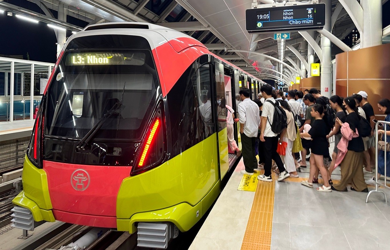 Vận hành 100% cổng soát vé tự động nhận diện sinh trắc học