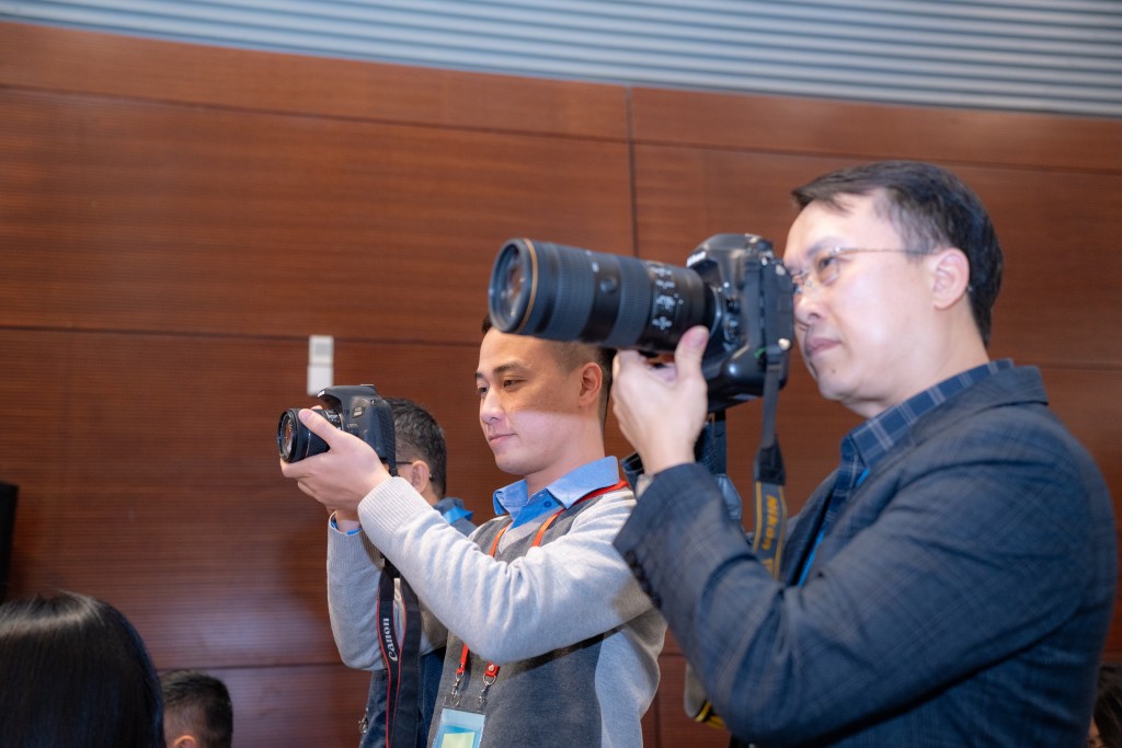 Khi ngòi bút bắt nhịp cùng 