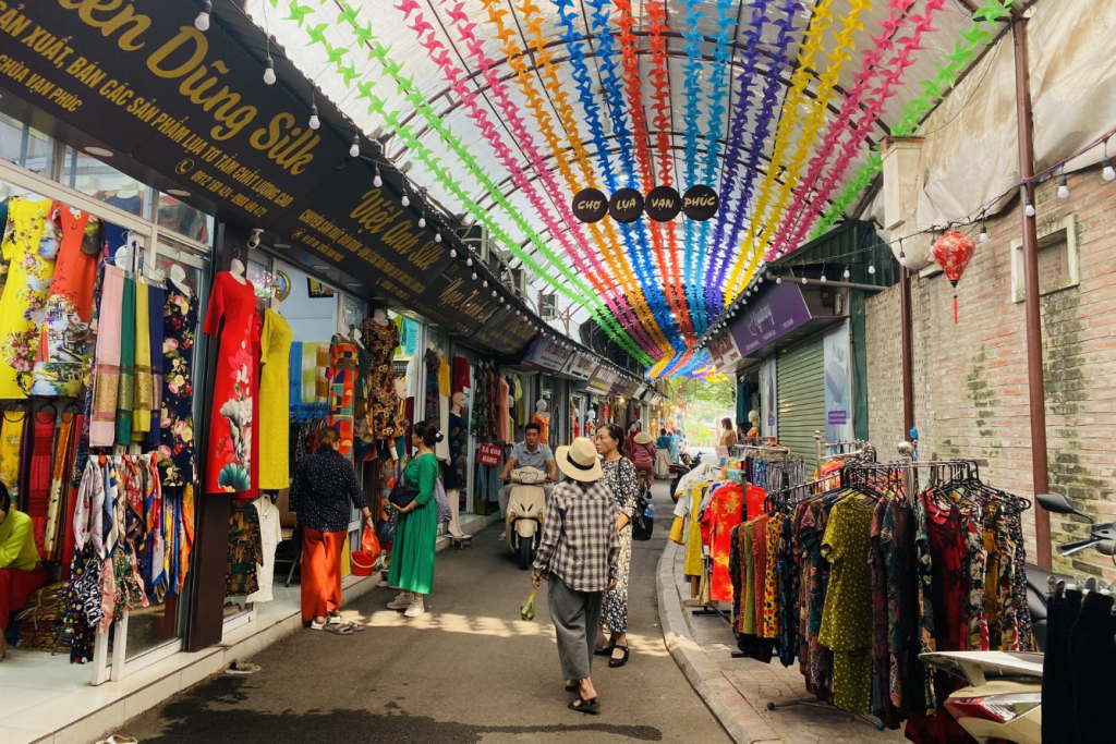 Làng Lụa Vạn Phúc