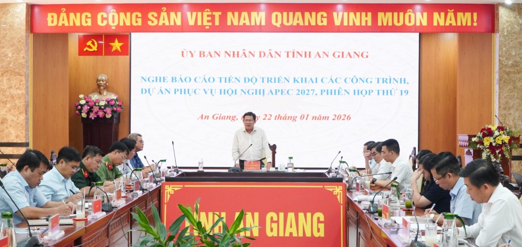 Phó Chủ tịch UBND tỉnh An Giang Ngô Công Thức quán triệt nội dung họp. Ảnh: Thu Oanh/AGO