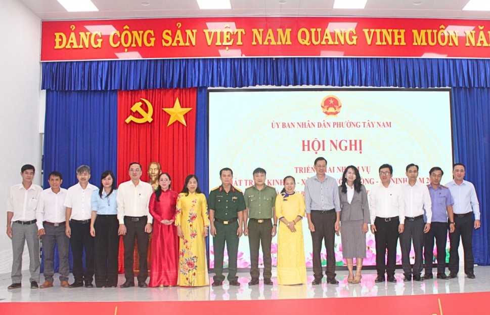 Lấy cải cách hành chính, chuyển đổi số làm động lực phát triển