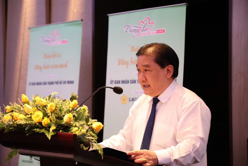 Ông Trương Đức Hùng, Tổng Giám đốc Saigontourist Group, Trưởng Ban tổ chức đường hoa Nguyễn Huệ Tết Bính Ngọ 2026 thông tin đến báo chí