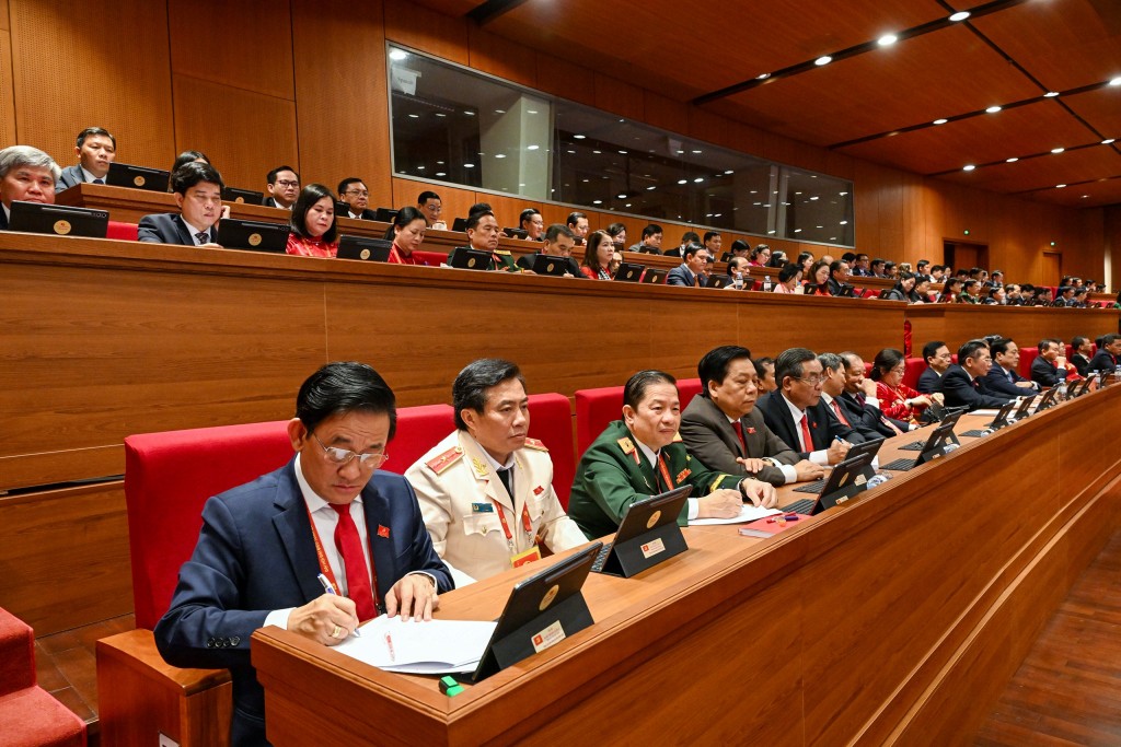 Tập trung thực hiện 3 khâu đột phá chiến lược, đưa Vĩnh Long phát triển nhanh và bền vững