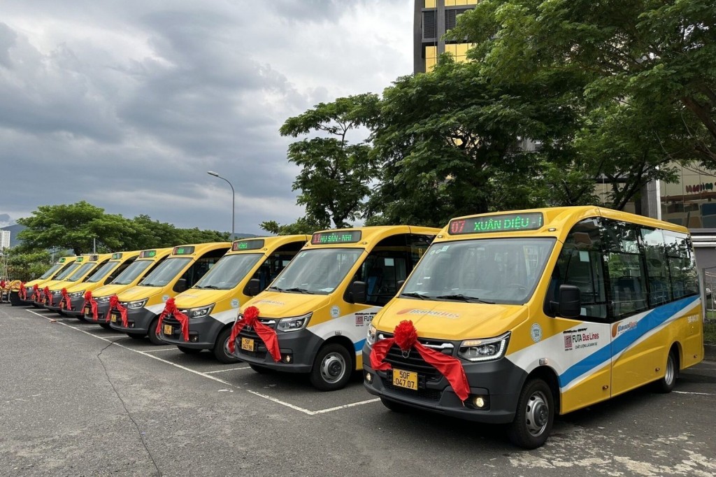 Tuyến xe buýt số 06 kết nối Sân bay quốc tế Đà Nẵng với Trường Đại học Công nghệ thông tin Việt - Hàn chính thức vận hành từ ngày 25/1 Tuyến xe buýt số 06 kết nối Sân bay quốc tế Đà Nẵng với Trường Đại học Công nghệ thông tin Việt - Hàn chính thức vận hành từ ngày 25/1