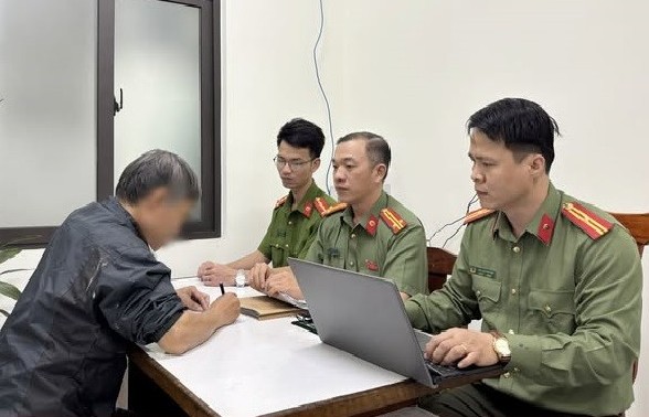 Xử lý đối tượng chia sẻ thông tin xuyên tạc trên mạng xã hội