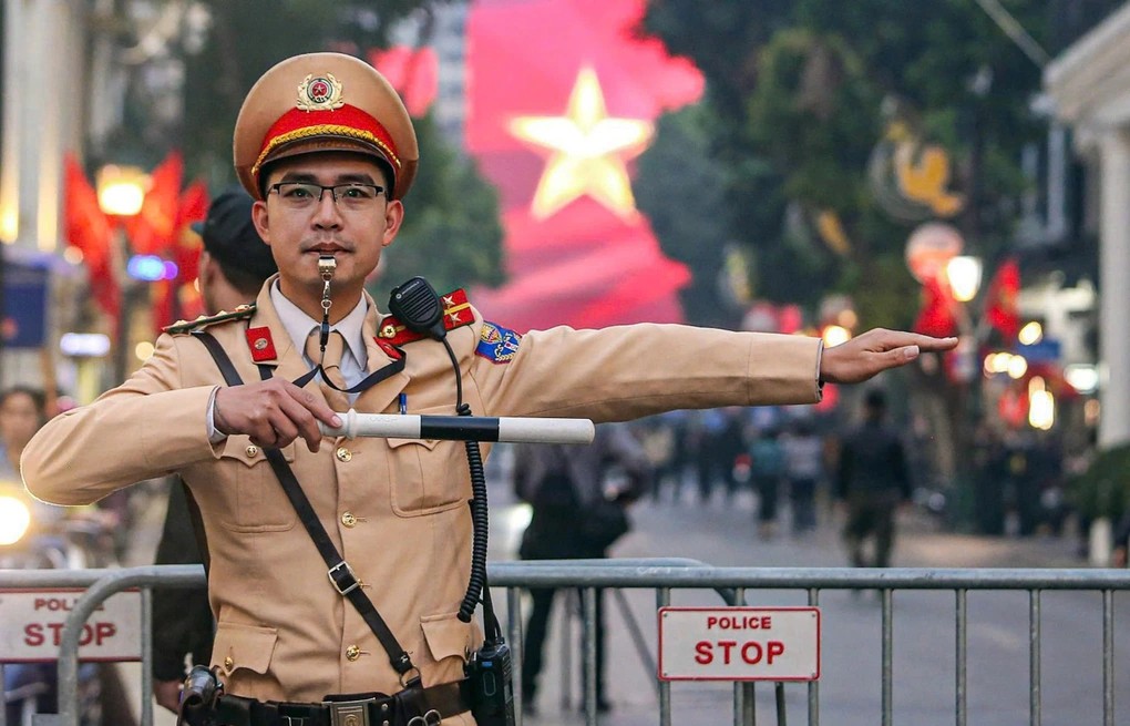 Giao thông an toàn, thông suốt trong ngày bế mạc Đại hội Đảng