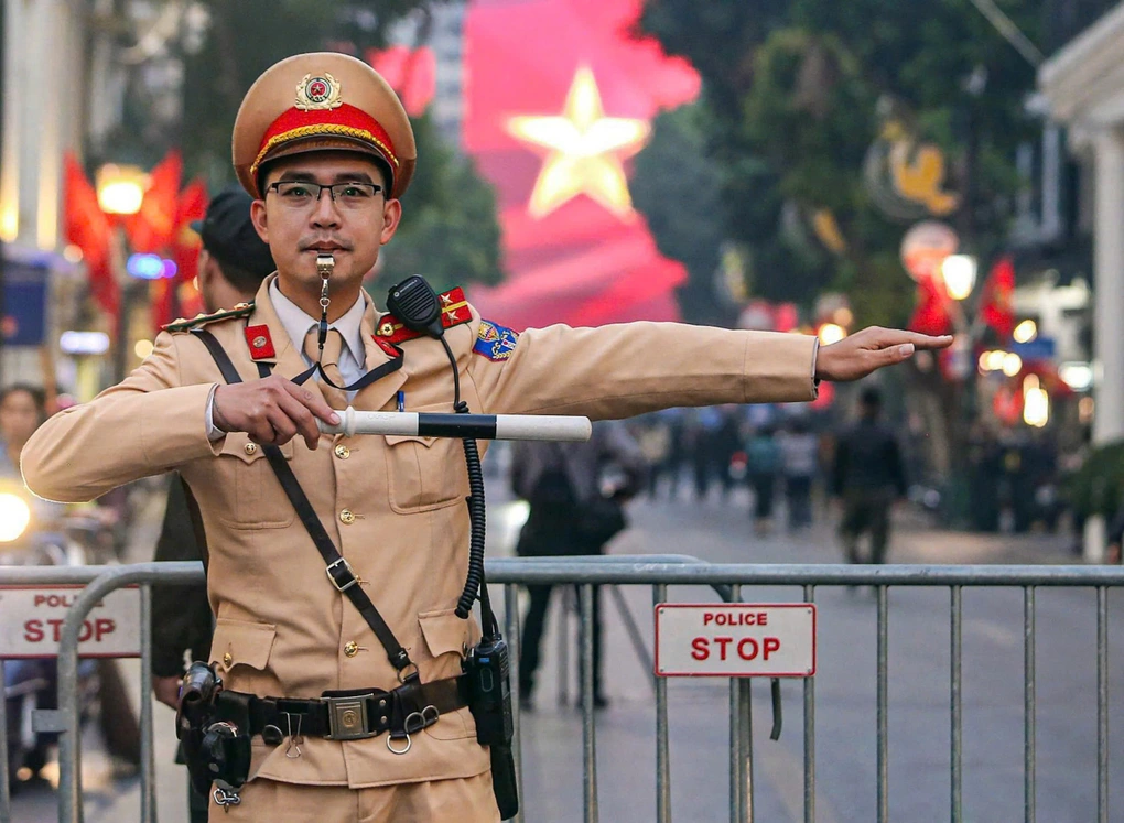 Giao thông an toàn, thông suốt trong ngày bế mạc Đại hội Đảng