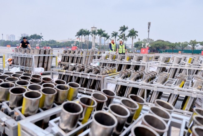 Trước giờ G: Người Hà Nội “đứng ngồi không yên” chờ concert pháo hoa quốc gia tại Mỹ Đình