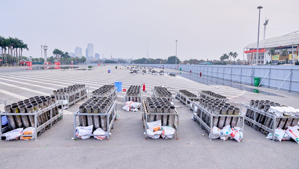 Trước giờ G: Người Hà Nội “đứng ngồi không yên” chờ concert pháo hoa quốc gia tại Mỹ Đình