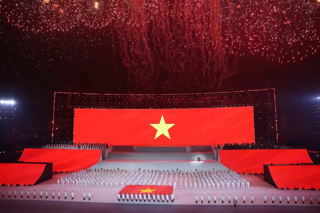 Khúc tráng ca của lòng yêu nước và khát vọng rạng rỡ Việt Nam Khúc tráng ca của lòng yêu nước và khát vọng rạng rỡ Việt Nam