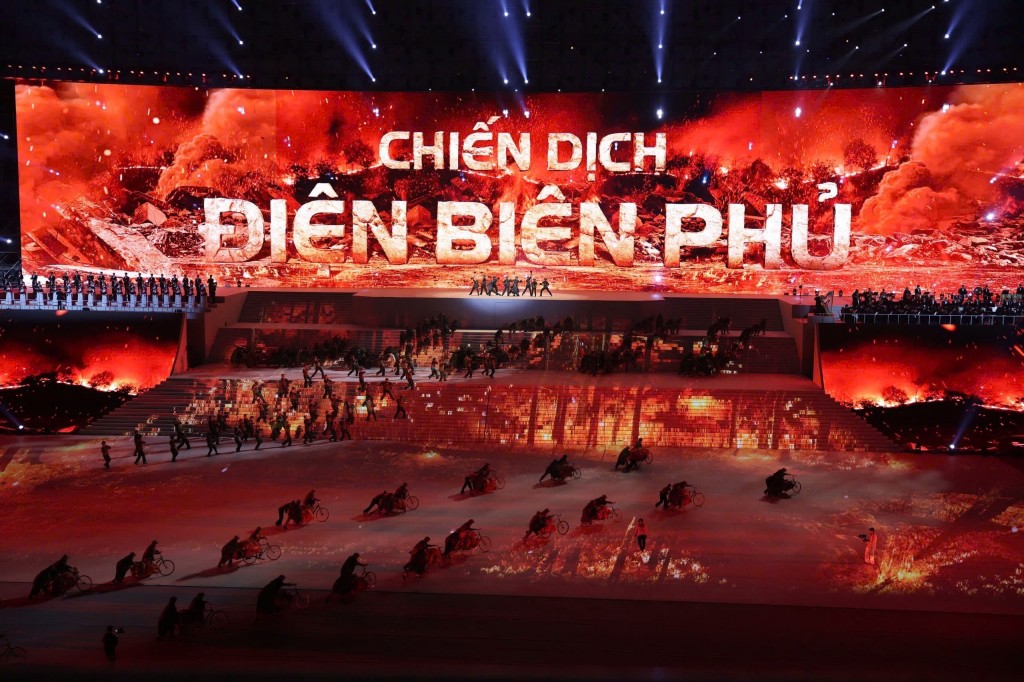 Khúc tráng ca của lòng yêu nước và khát vọng rạng rỡ Việt Nam Khúc tráng ca của lòng yêu nước và khát vọng rạng rỡ Việt Nam