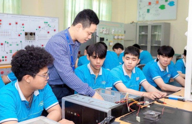 Đột phá nguồn nhân lực - chìa khóa cho khát vọng phát triển mới