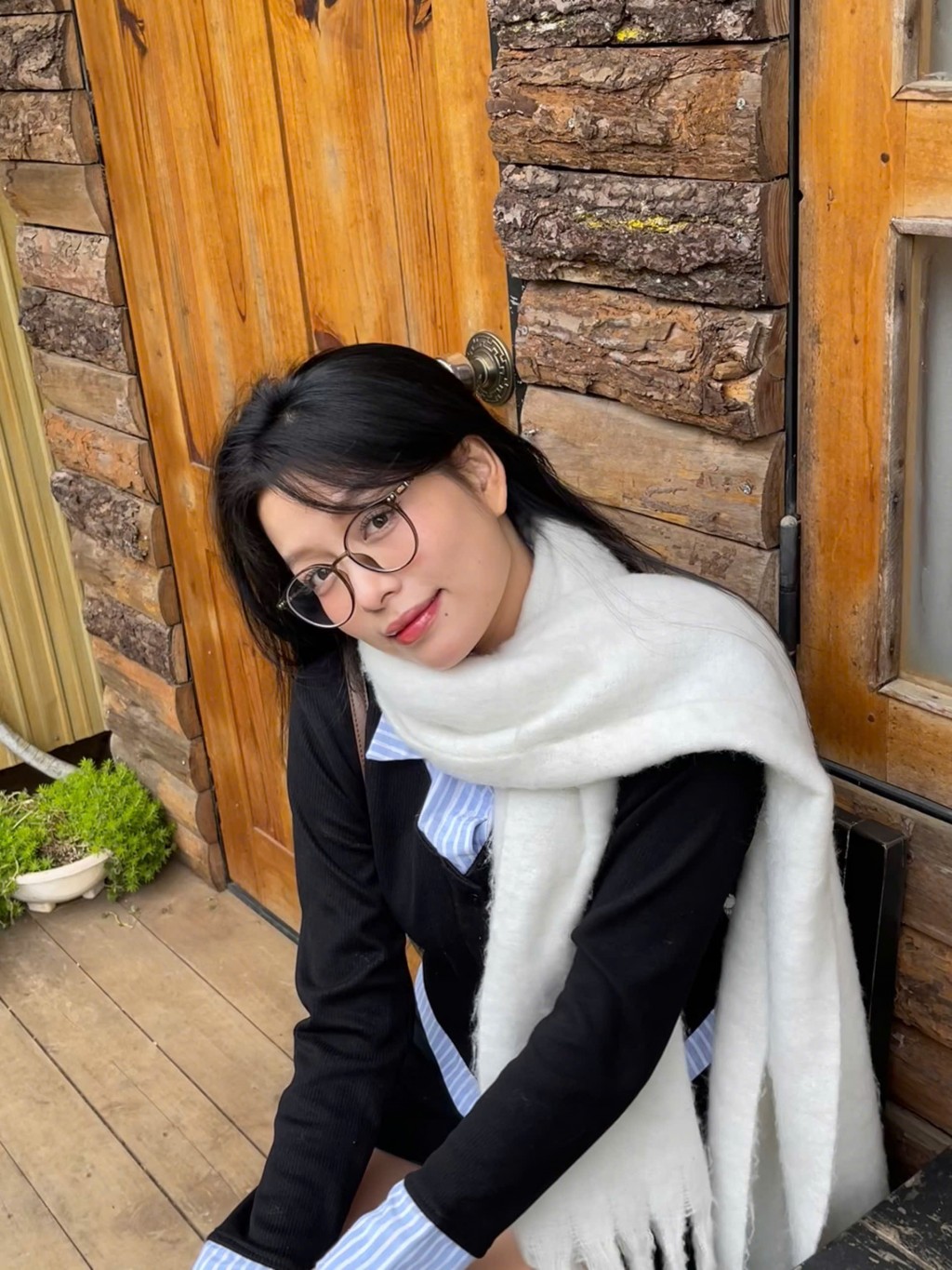 Người dân hân hoan mừng thành công Đại hội XIV của Đảng