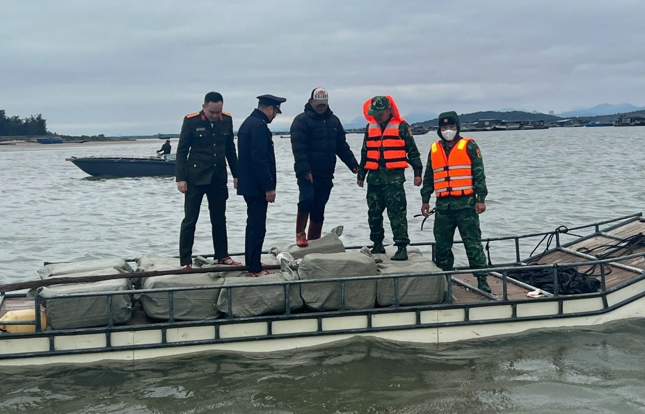 Biên phòng Trà Cổ thu giữ 800kg nầm lợn đông lạnh không nguồn gốc